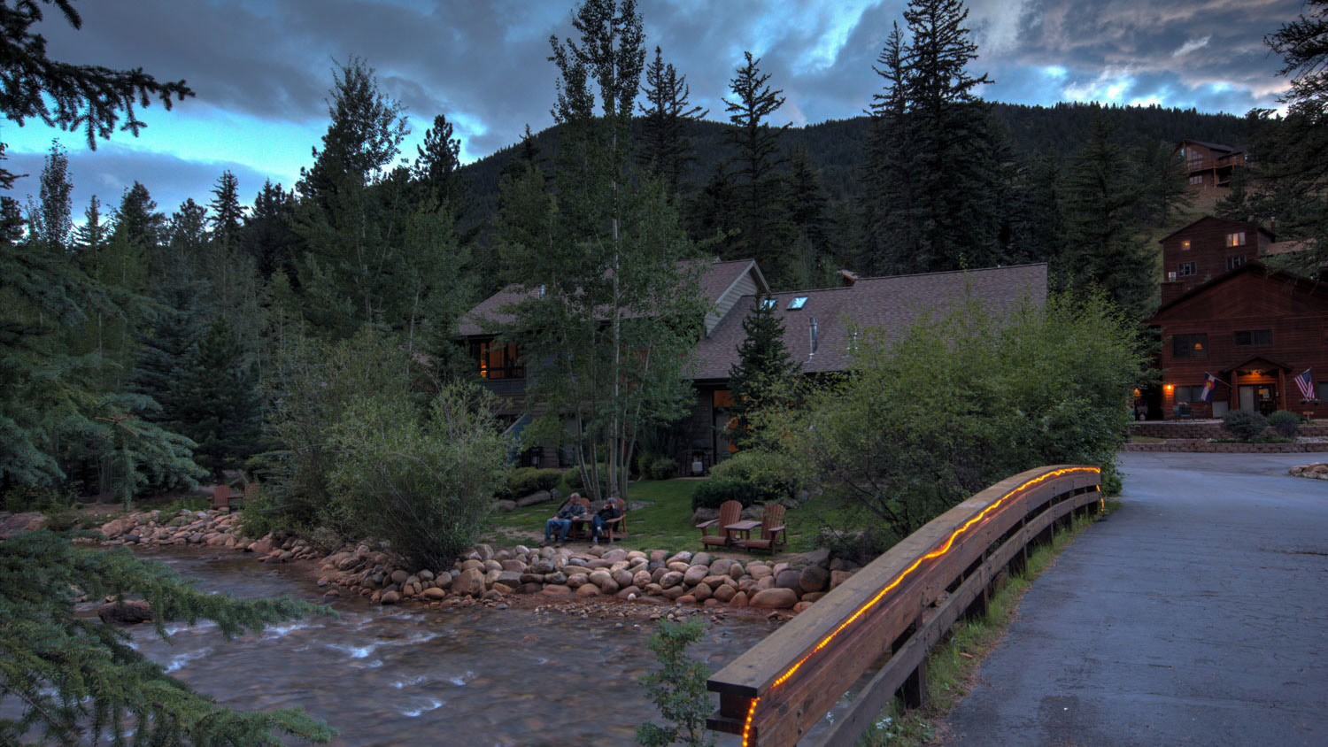 Bear Paw Suites outside at dusk